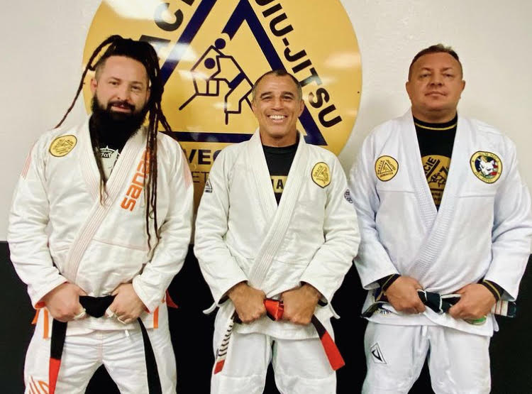 Former WWE Wrestler Dave Batista Promoted To BJJ Purple Belt By Cesar  Gracie, Bjj Eastern Europe